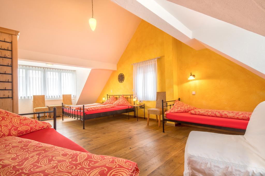 Arndt Hotel Garni Руст Экстерьер фото